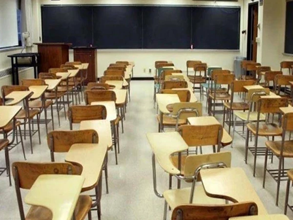 حکومت کی تعلیمی ایمرجنسی پالیسی کا بھانڈا پھوٹ گیا، ڈھائی کروڑ بچے اسکول سے باہر ہونے کا انکشاف 113 031768924995 0