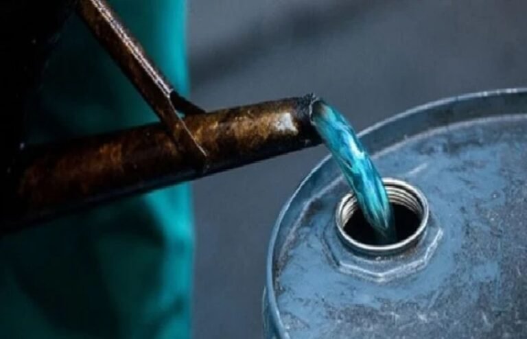 مٹی کے تیل میں ایک بار پھر بڑا اضافہ، شہری پریشان 73 0a5c7a73bd40aa6c4f5198a2fe5a133a L