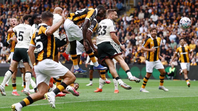 Man Utd humiliated by Hull in dismal start to EPL season