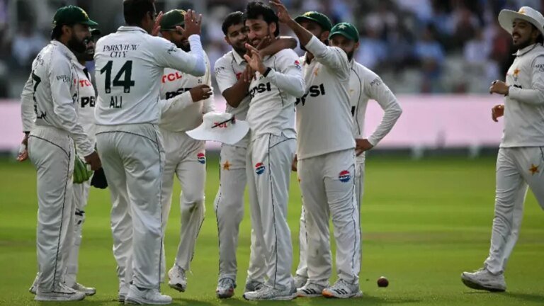Pakistan suffer Imam ul Haq injury scare ahead day-2