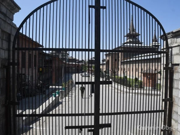 مقبوضہ کشمیر میں بھارتی جارحیت جاری، عوام کو عید کی نماز پڑھنے سے روک دیا 72 1200x627 15781385145031774088259 0