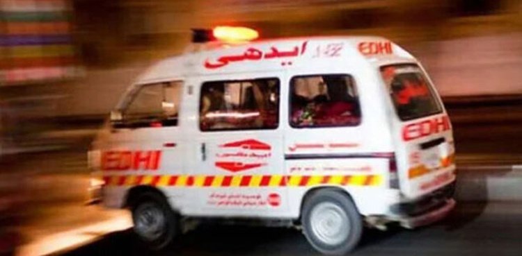 Five persons fall in Korangi well rescued, in precarious condition