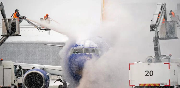 US storm leaves 160,000 without power, forces thousands of flight cancellations 71 1769318792 unnamed file