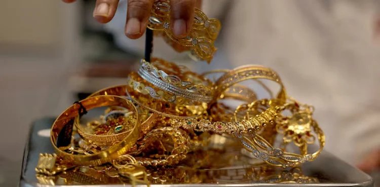 Gold, silver prices see another biggest single-day drop in Pakistan — February 02, 2026