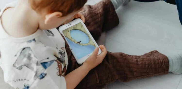 Mobile phones seriously affect children’s health: Experts warn