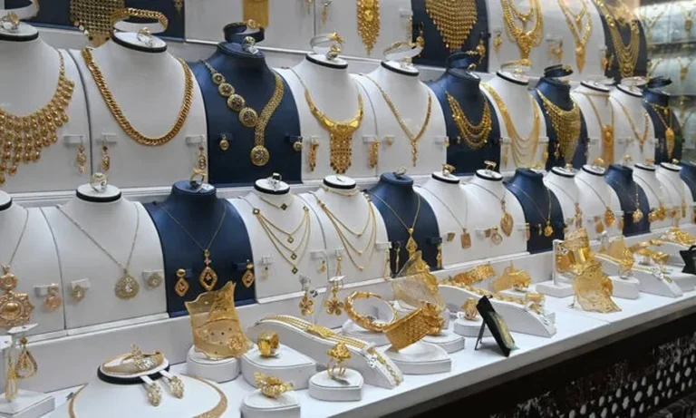 سونے اور چاندی کی قیمتوں میں معمولی کمی، فی تولہ کیا رہی؟