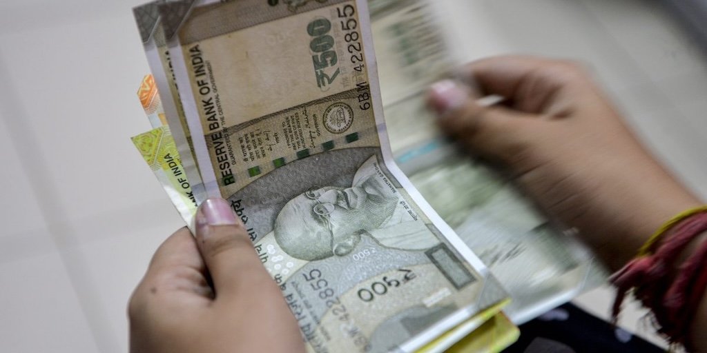 1786749922 Indian rupee note