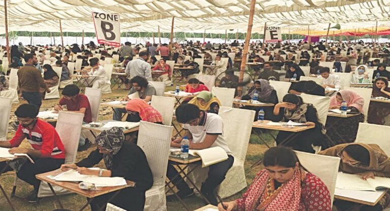 Over 138,000 candidates appear for test in Pakistan