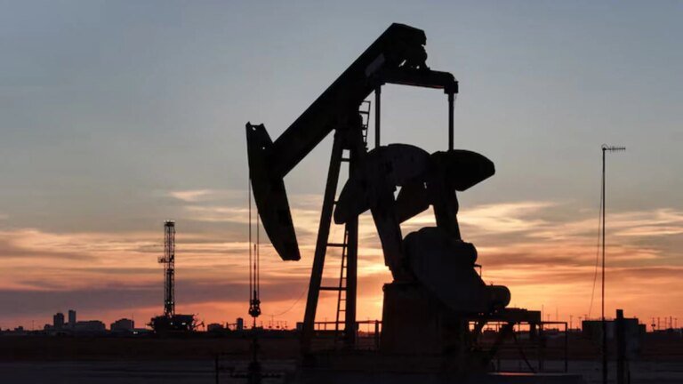 Oil surges, stocks sink as US reportedly eyes new Iran strikes