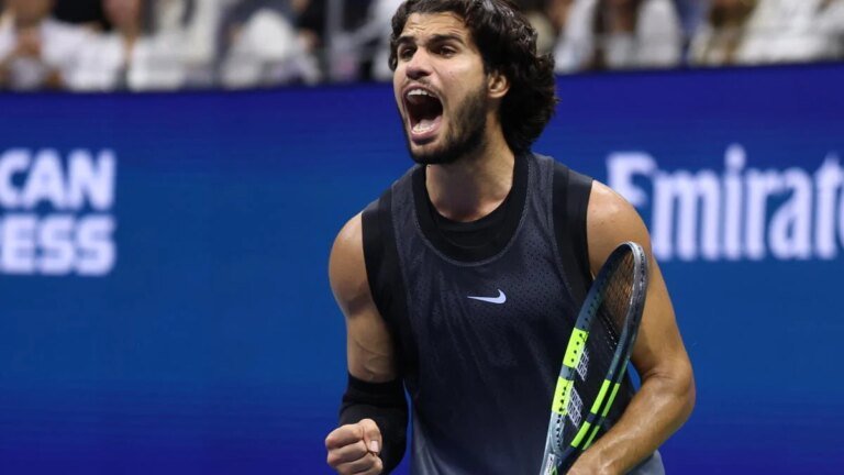 Alcaraz through in straight sets on Shanghai Masters opener