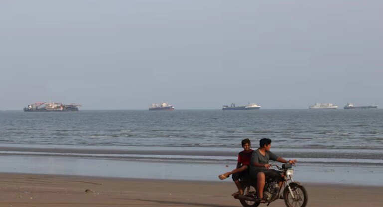 Iran urges US to accept proposal to reopen Strait of Hormuz