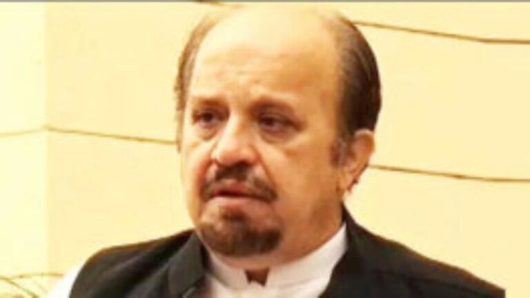 Firdous Shamim Naqvi resigns as PTI additional secretary-general