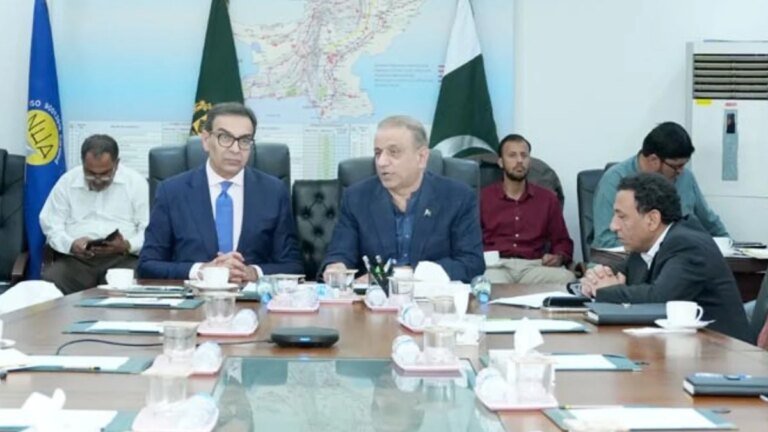 Pakistan considers private investment in 4 major highway projects