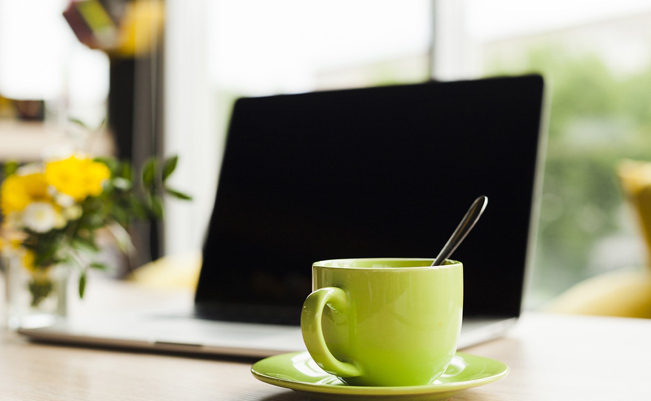 7laptop green ceramic coffee cup work desk