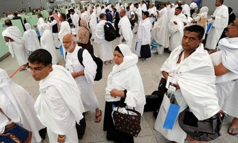 سرکاری عازمین حج دوسری قسط 20 اکتوبر سے قبل جمع کروائیں، 4 دن باقی