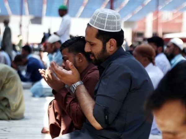 2646284 namaz 1717100978