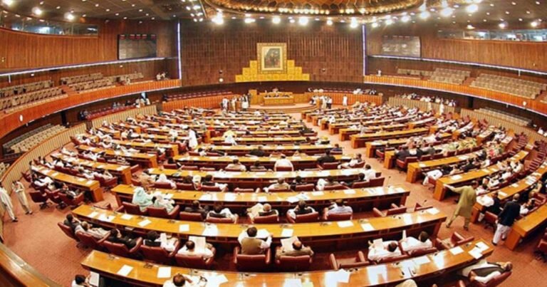 پارلیمان میں چیئرمین نیب کی مدت ملازمت میں تین سال کی توسیع کا بل منظور