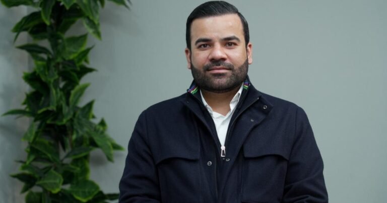 خیبر پختونخوا میں گورنر راج کا نفاذ ’سنجیدگی سے زیر غور‘: وزیر مملکت برائے قانون