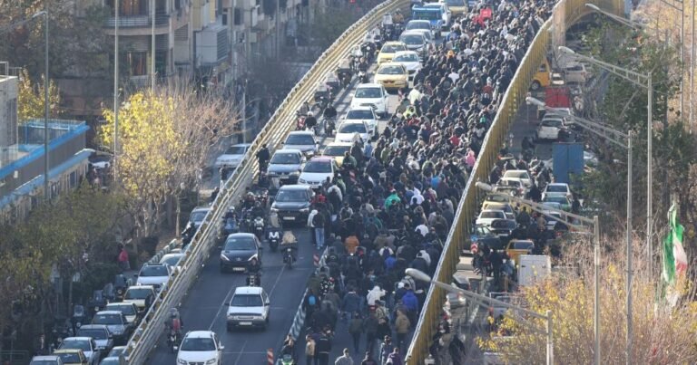 ایران میں ایک اور انقلاب آنے کو ہے؟