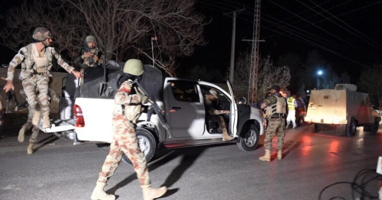 بلوچستان میں یرغمال بنانے کا منصوبہ ناکام، 12 عسکریت پسند مارے گئے: پاکستان فوج