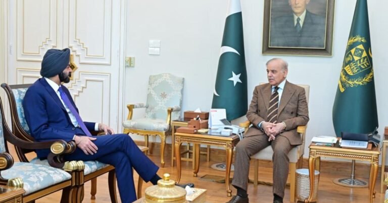 وزیراعظم شہباز شریف اور ورلڈ بینک کے صدر کا تعاون بڑھانے پر اتفاق