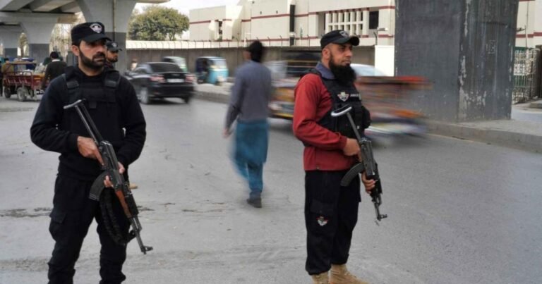 باجوڑ چیک پوسٹ پر خود کش حملہ، 7 سکیورٹی اہلکار جان سے گئے: پولیس