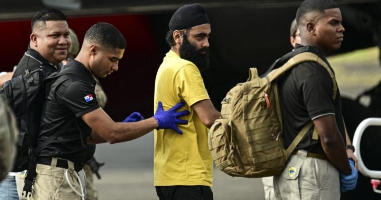 امریکی ویزہ کے لیے ’جعلی ڈکیتیاں‘: 10 انڈینز پر فرد جرم عائد 117 394311 1604676137