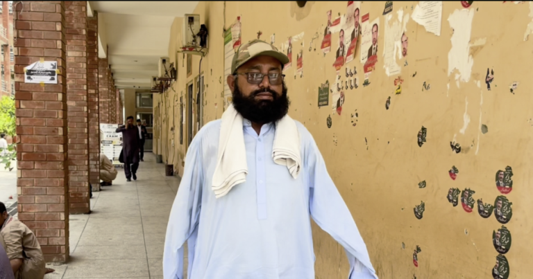 ’جب دونوں ہاتھ ہی نہیں تو پتھراؤ کیسے کرتا‘