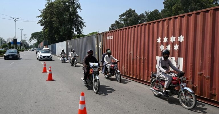 تمام راستے کھلے ہیں، بندش کا فیصلہ صورت حال کے مطابق کیا جائے گا: اسلام آباد پولیس