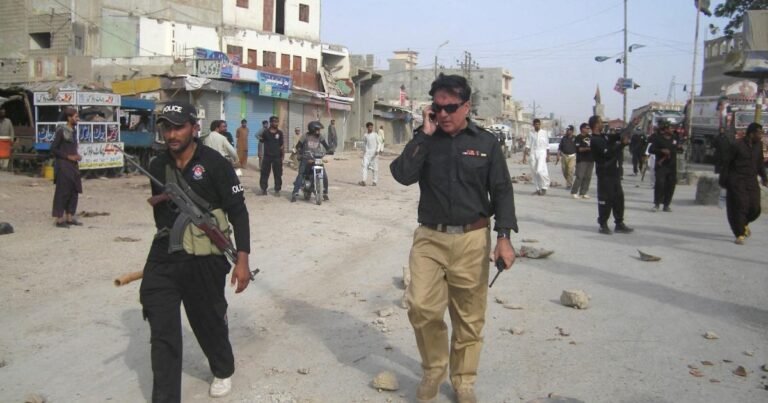 دکی: تعمیراتی کیمپ پر حملے میں ایک مزدور کی موت، 11 اغوا