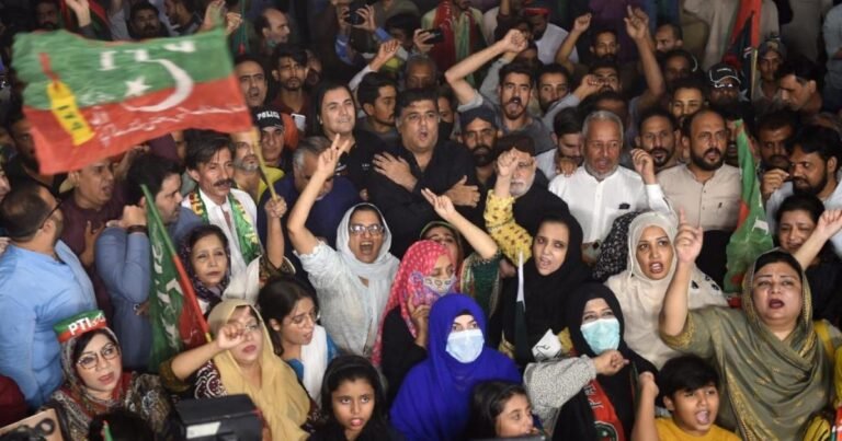 پی ٹی آئی لانگ مارچ: پنجاب اور دیگر صوبوں سے قافلے کیوں نہ جا سکے؟