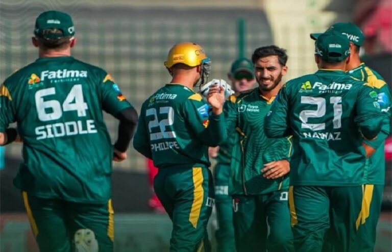 ملتان سلطانز نے کراچی کنگز کو 12 رنز سے شکست دیدی