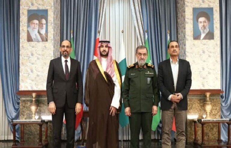 مکہ دفاعی معاہدے کے اعلیٰ حکام کی ایرانی قیادت سے ملاقات، تعاون مضبوط بنانے کیلئے مذاکرات جاری رکھنے پر اتفاق