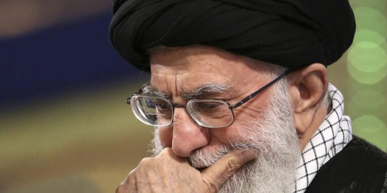 اسرائیل اور امریکہ کے فضائی حملے میں ایران کے سپریم لیڈر آیت اللہ علی خامنہ ای ہلاک