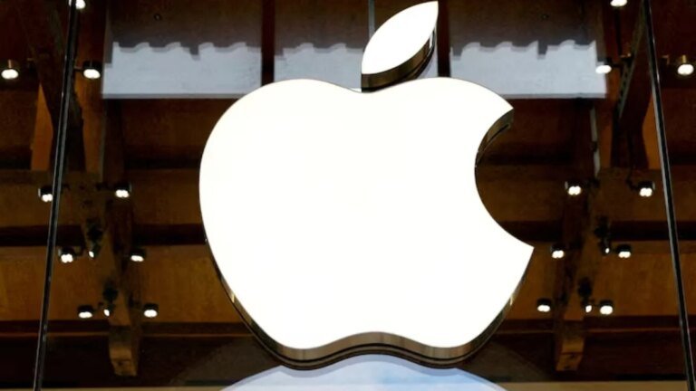 Apple ‘trains’ its own AI model for China market