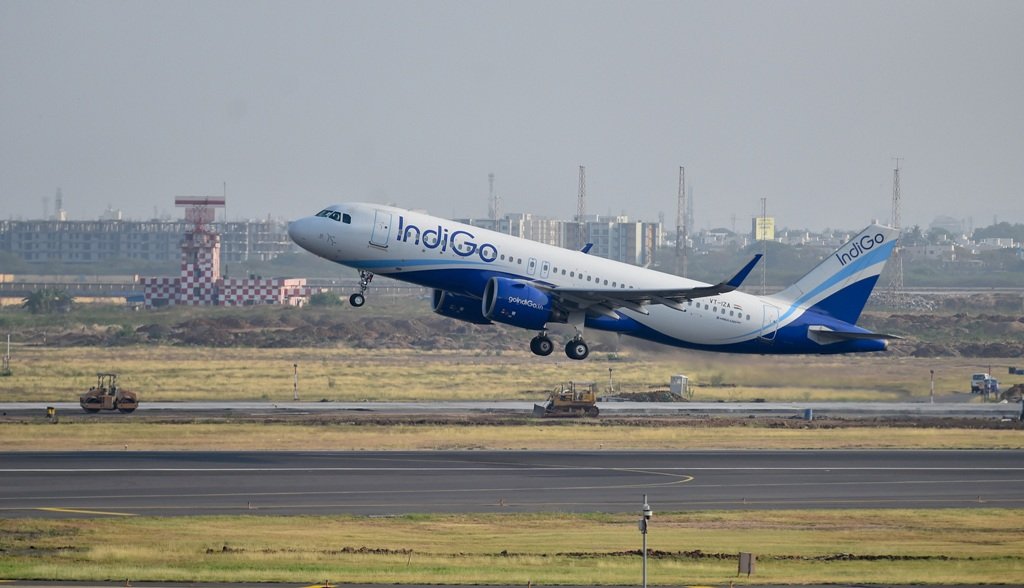 Airport Plane Flight Corona PTI 5