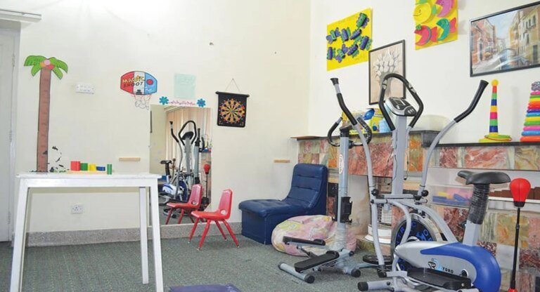 Karachi Autism Center Offers Free Education and Therapy