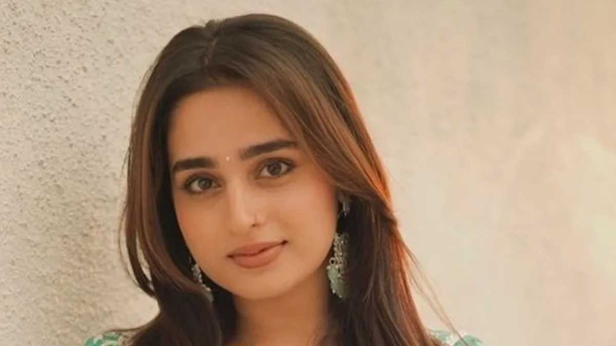 Ayesha Khan