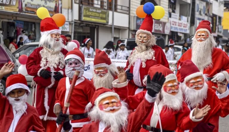 کرسمس کی تقریب میں آر ایس ایس گیت گانے کے مطالبہ کے بعد پروگرام رد، گانے سے انکار پر ملازمین کو سزا