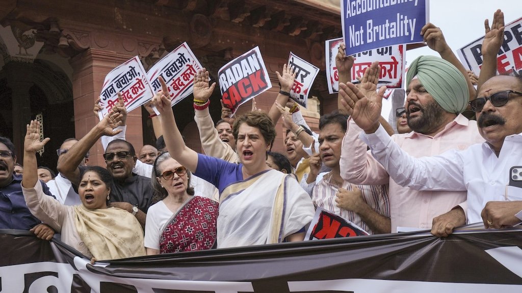 Congress MPs Sonia Gandhi and Priyanka Gandhi