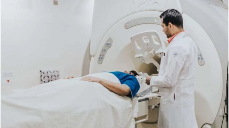 Deaf People Develop Sharper Peripheral Vision Through Brain Rewiring