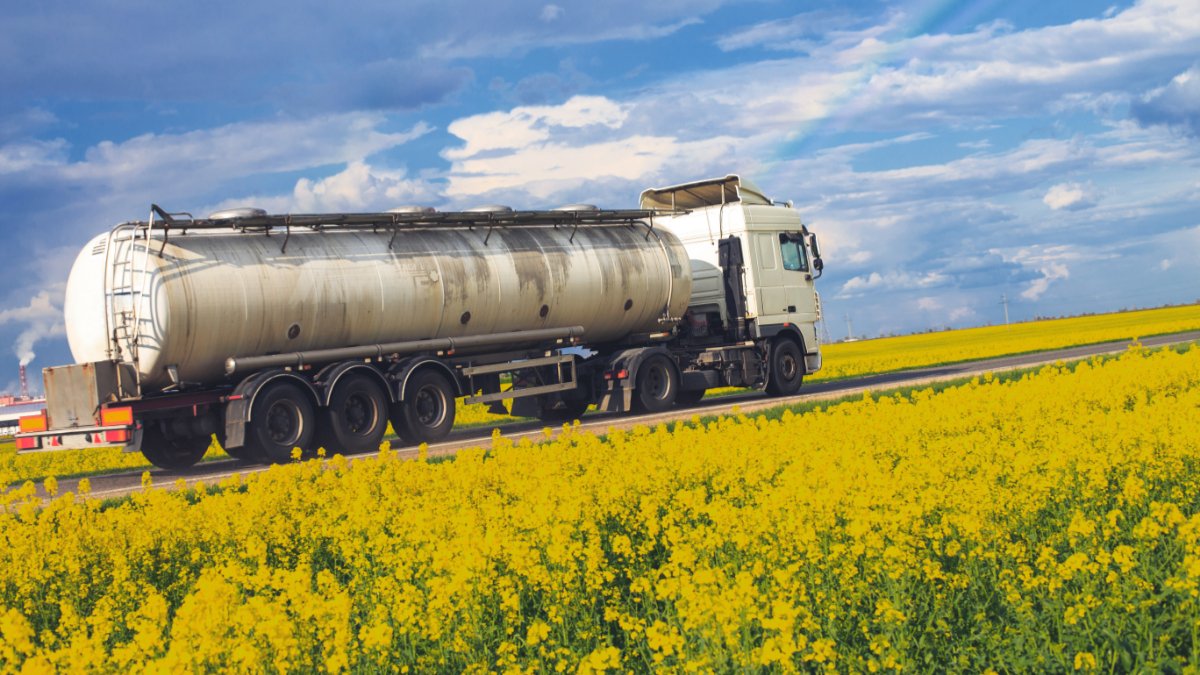 Edible oil tanker