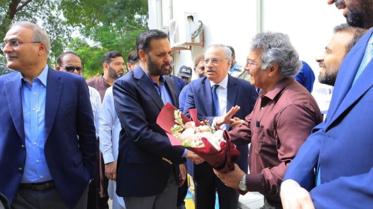 وفاقی وزیرِ صحت کا پی ایم ڈی سی کراچی ریجنل آفس میں ڈیجیٹلائزیشن اور اپگریڈیشن کا افتتاح