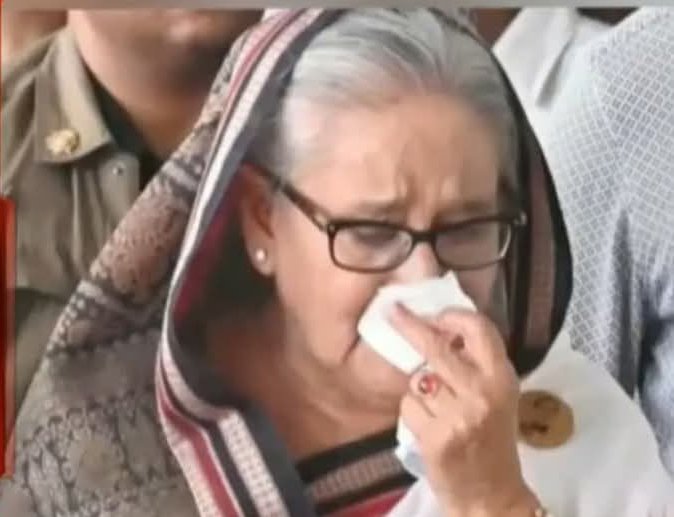 بنگلہ دیشی عدالت نے سابق وزیراعظم حسینہ واجد اور سابق وزیر داخلہ اسد الزمان ملک کو سزائے موت سنا دی