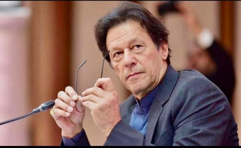 اڈیالہ جیل میں ناحق قید سابق وزیراعظم پاکستان عمران خان کی ایک ماہ قید تنہائی کے بعد اپنی بہن سے ہونے والی ملاقات میں گفتگو