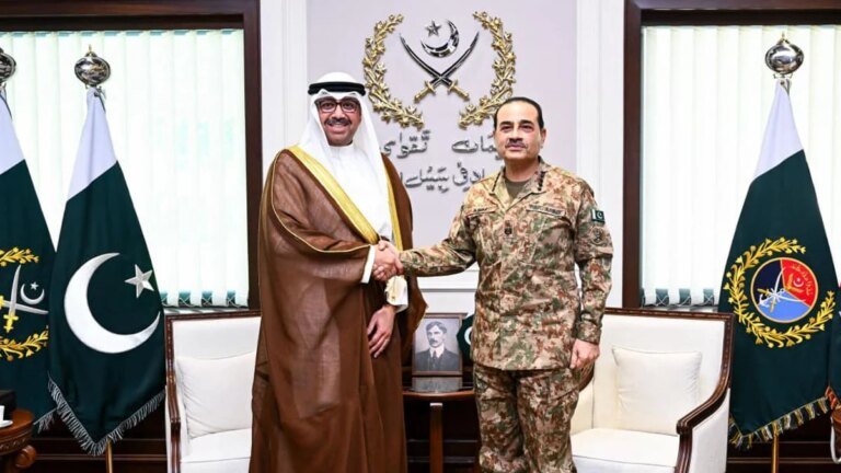 Field Marshal Asim Munir meets Kuwaiti Defence Minister at GHQ