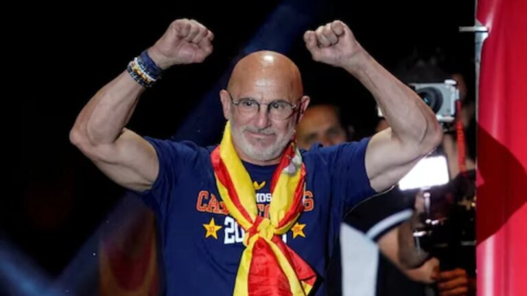 Spain extends De la Fuente’s contract until 2032