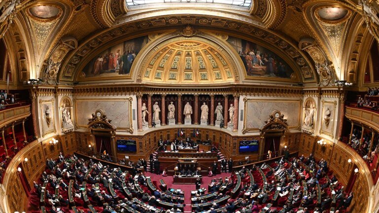 Far right gains ground in French Senate