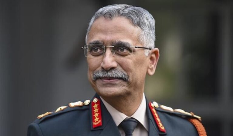 ’جو صحیح لگے، وہ کرو‘ کے علاوہ آرمی چیف کی سنسرکی گئی کتاب سے اٹھتے چار اہم سوال