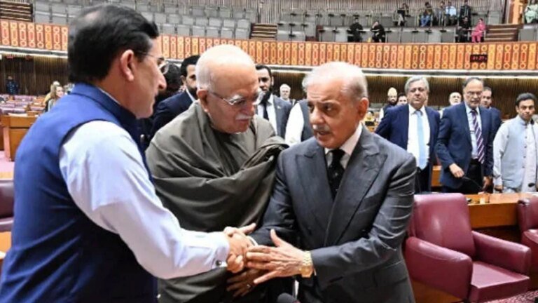 Govt, PTI to hold talks today